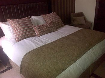 Quo Vadis Hotel Abuja Esterno foto